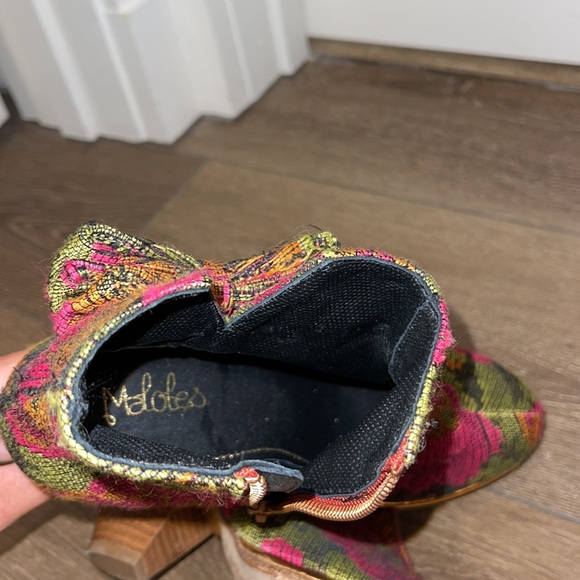 Maloles, size 38.5 (8 and run small), pink and green floral - Picture 6 of 6